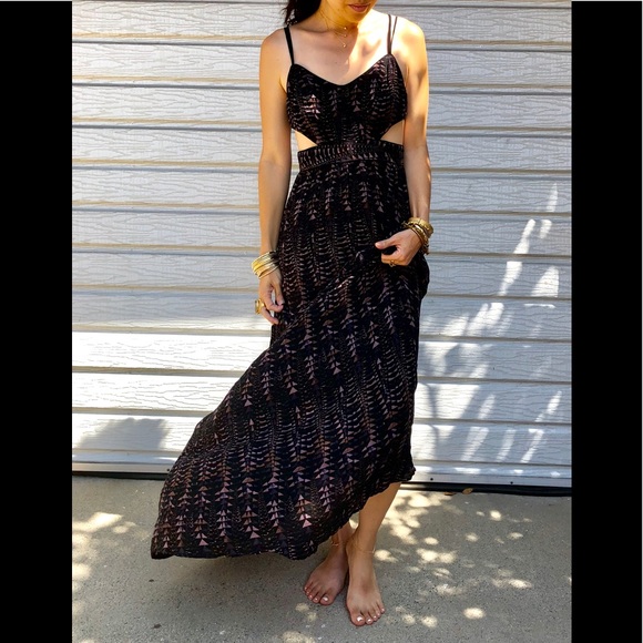 Ecote Dresses & Skirts - 💕 Ecote Paradise Dreams Maxi Cut-out Dress 🤩